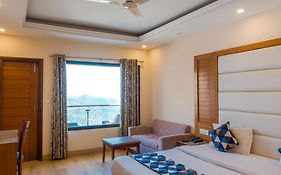 Basera Hotel, Mall Road